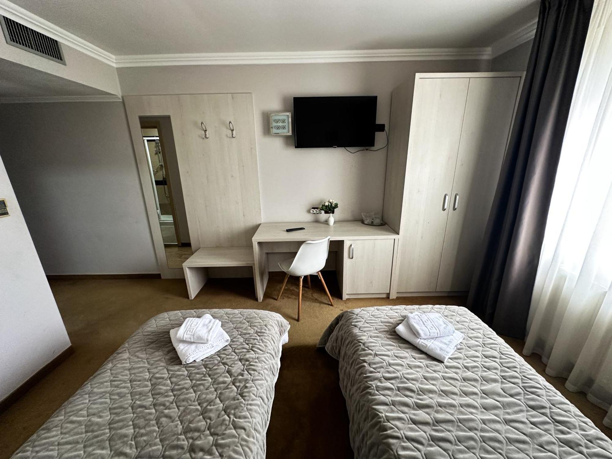 Grand Master Hotel Dej Luaran gambar