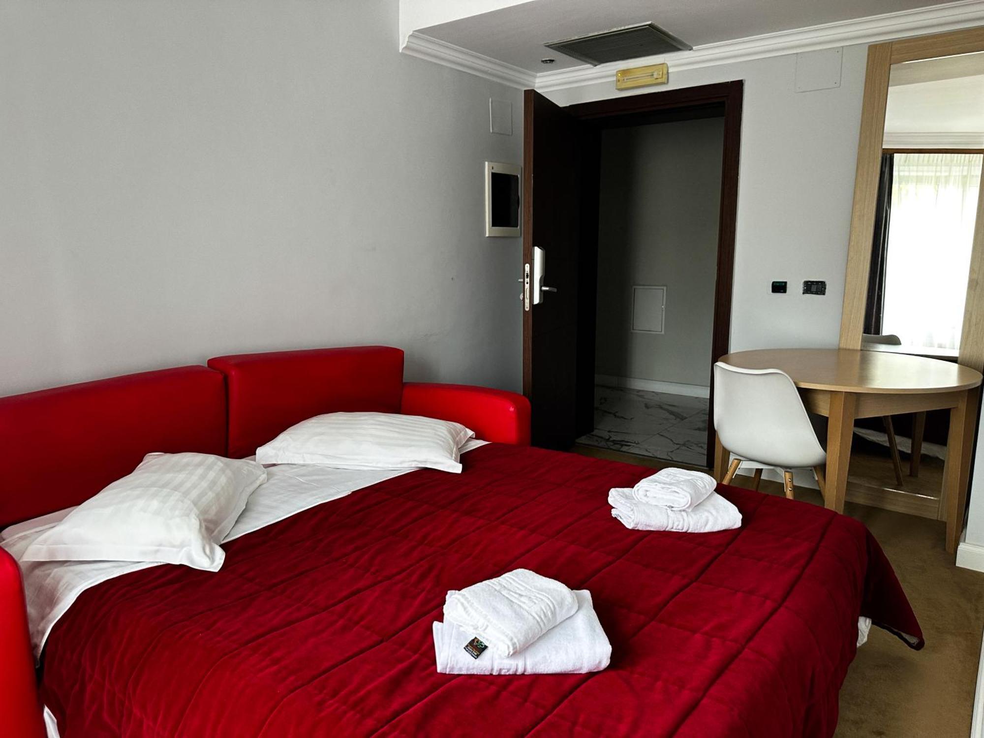 Grand Master Hotel Dej Luaran gambar